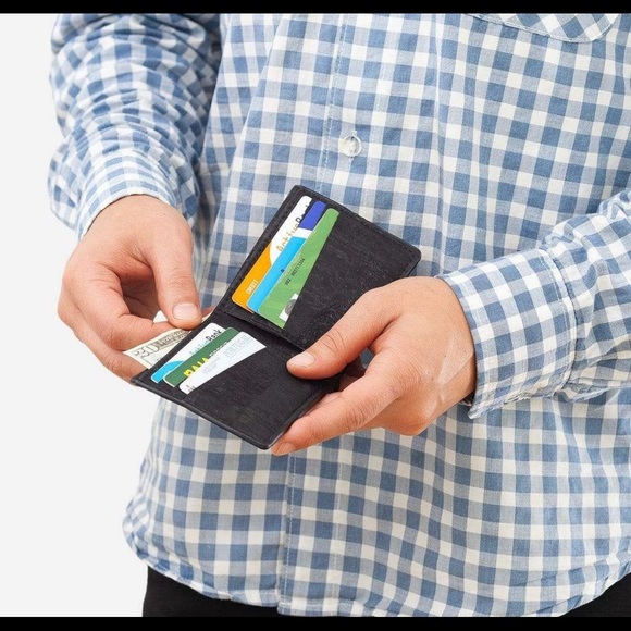 CORKOR Men’s Slim Bifold Wallet - Black - Picture 11 of 11